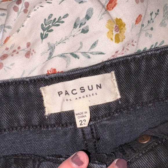 Pacsun black distressed denim skirt, 23 - Picture 2 of 2
